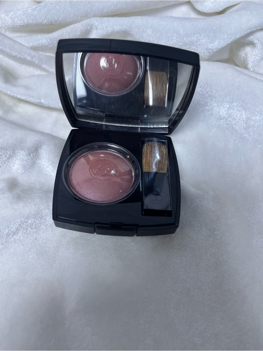 CHANEL Cream Blush Compact - Mauve Pink